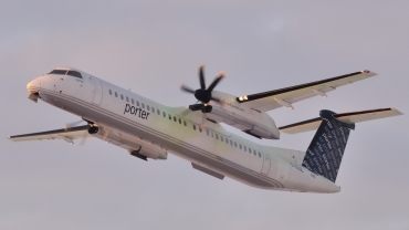 C-GLQL (4249) 2009 Bombardier Dash 8-Q402
