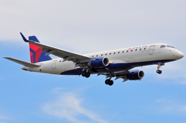 N216JQ (17000273) Embraer 170-200LR