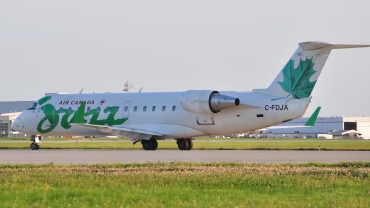 C-FDJA (7979) 2004 Bombardier CRJ-200