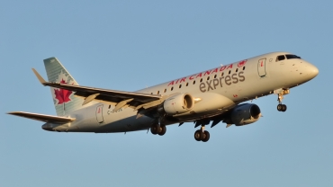 C-FUJE (17000291) Embraer 170-200LR