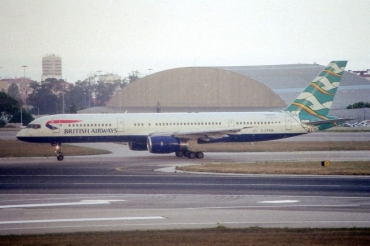 G-CPEM (cn 28665) Boeing 757-236