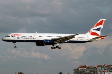 G-CPEL (cn 24398) Boeing 757-236