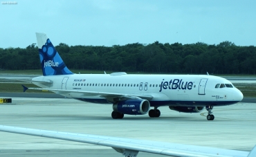 N534JB (1705) 2002 Airbus A320-232