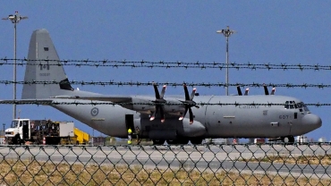 13607 (382-5650)  Lockheed Martin C-130J-30 Hercules