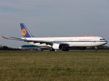 CS-TMT (096) 1995 Airbus A330-322