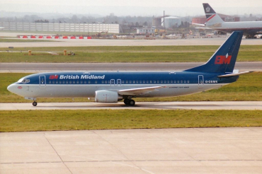 G-OBMK (25596) 1992 Boeing 737-4S3