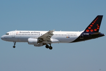 OO-SNB (cn 1493) Airbus A320-214