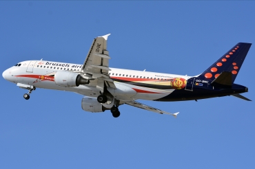 OO-SNC · Airbus A320-214 · (FAO / LPFR)