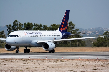 OO-SSE · Airbus A319-111 · (FAO / LPFR)