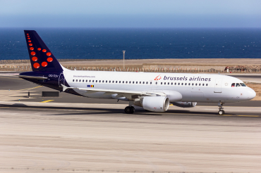 OO-TCV (1968) 2003 Airbus A320-214