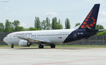 OO-VEK (24270) 1989 Boeing 737-405