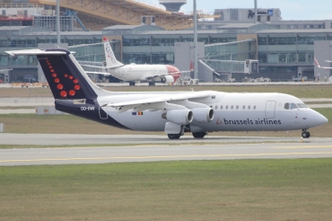 OO-DWI · British Aerospace Avro RJ100 · (OSL / ENGM)