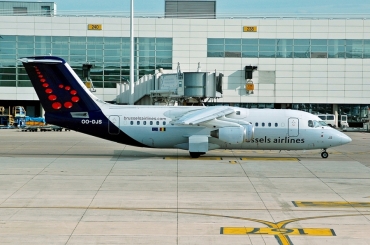 OO-DJS (cn E2292) BAe Avro RJ85