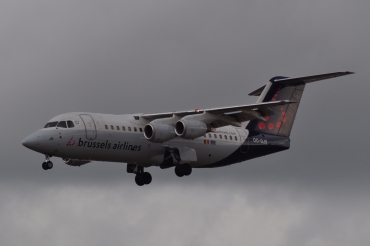 OO-DJS (cn E2292) BAe Avro RJ85