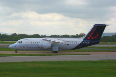 OO-DJS (cn E2292) BAe Avro RJ85