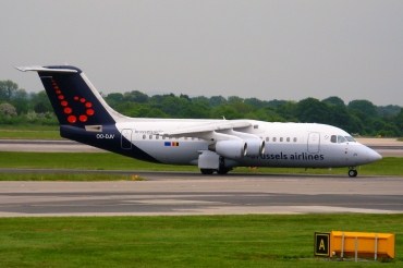 OO-DJV (cn E2295) BAe Avro RJ85