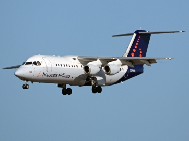 OO-DWD (E3324) 1998 British Aerospace Avro RJ100