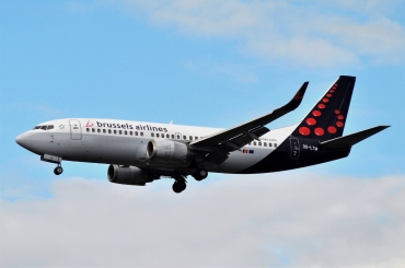 OO-LTM (25070) 1991 Boeing 737-3M8(WL)