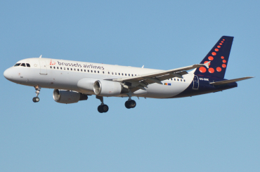 OO-SNK (3373) 2008 Airbus A320-214
