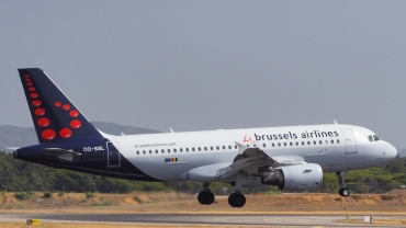 OO-SSL (1803) 2000 Airbus A319-111
