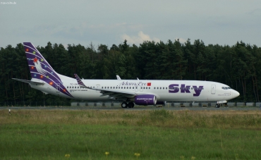TC-SKN (36086) 2009 Boeing 737-94XER (WL)