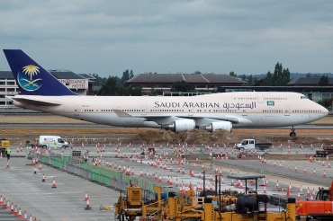 HZ-AIY (cn 28342) Boeing 747-468