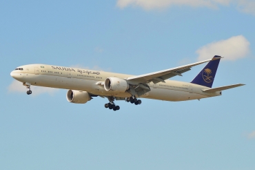 HZ-AK19 (cn 41056) Boeing 777-368ER