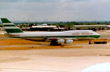 VR-HUE (027117) Boeing 747-467