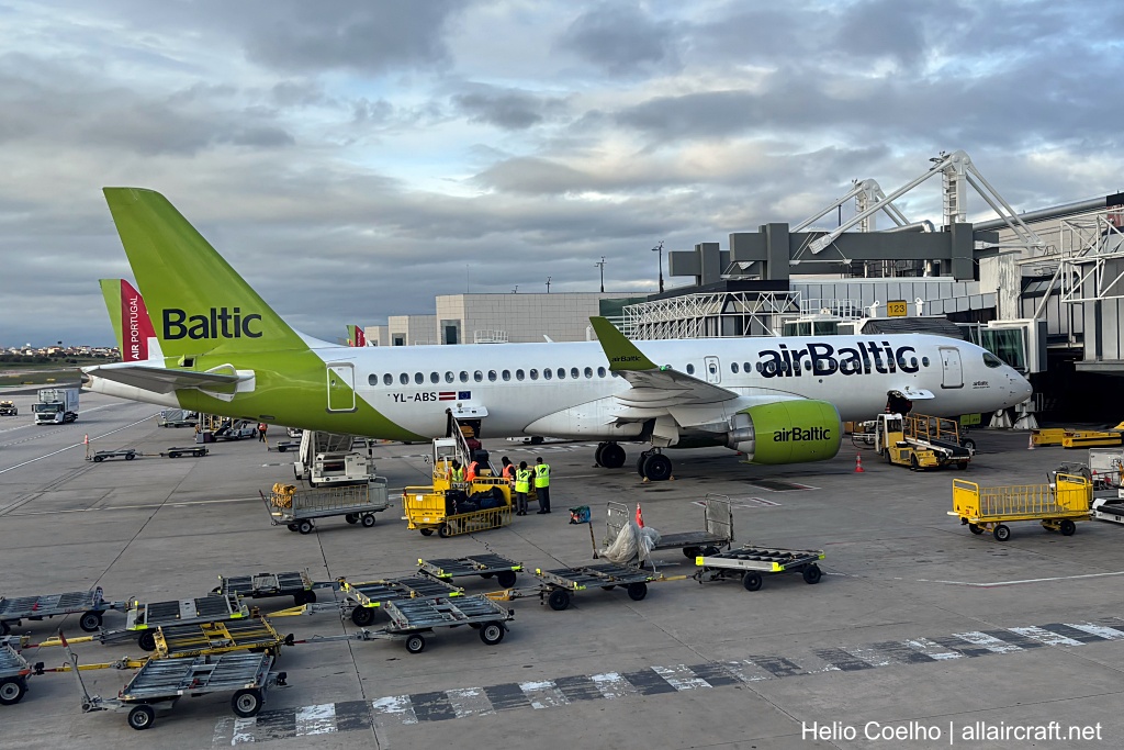 YL-ABS (55247) 2023 Airbus A220-300