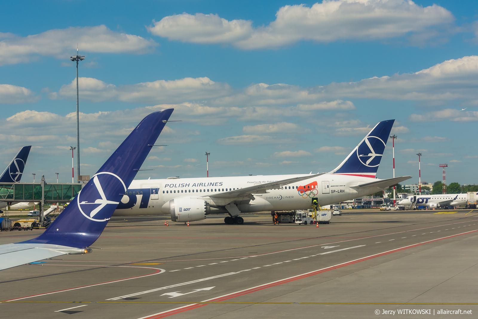 SP-LRH (35943) 2017 Boeing 787-8 Dreamliner