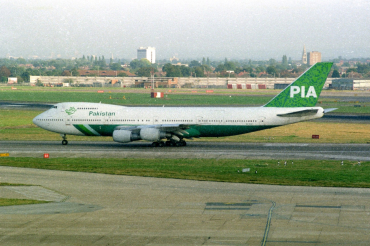 AP-BAT (22077) 1980 Boeing 747-240B(M)