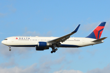 N174DZ (29693) 1998 Boeing 767-332ER(WL)