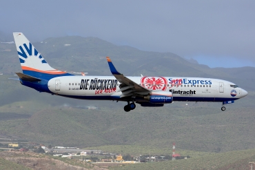 D-ASXB (30420) 2002 Boeing 737-8Z9 WL