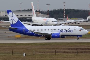 EW-253PA (cn 26339) Boeing 737-524