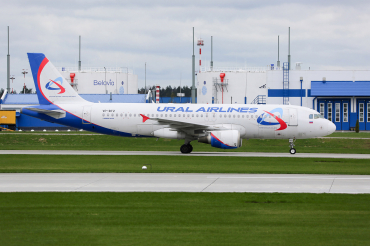 VP-BTZ (3107) 2007 Airbus A320-214