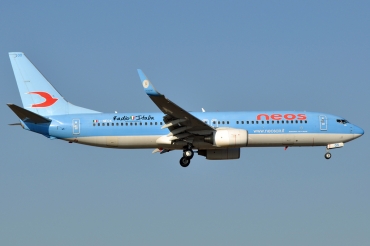 I-NEOX (33677) 2004 Boeing 737-86N WL