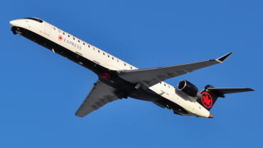 C-FKJZ (15044) 2005 Bombardier CRJ-900LR